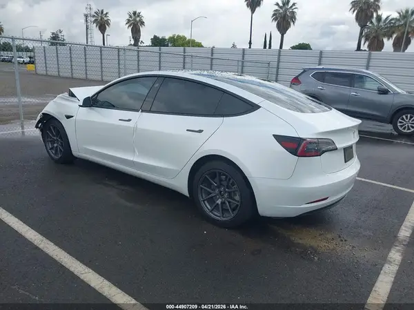 5YJ3E1EA1PF580294 2023 TESLA MODEL 3 - Image 2