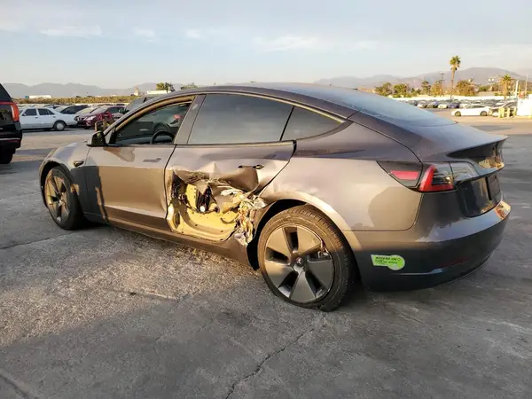 5YJ3E1EA1PF581171 2023 TESLA MODEL 3 - Image 2