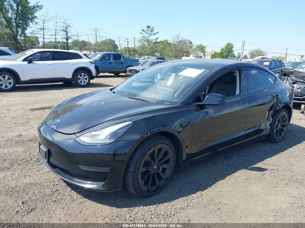 5YJ3E1EA1PF581865 2023 TESLA MODEL 3 - Image 2