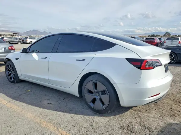 5YJ3E1EA1PF584152 2023 TESLA MODEL 3 - Image 2