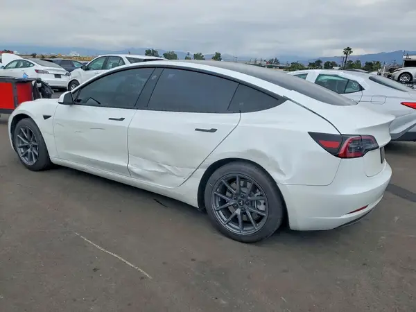 5YJ3E1EA1PF584488 2023 TESLA MODEL 3 - Image 2