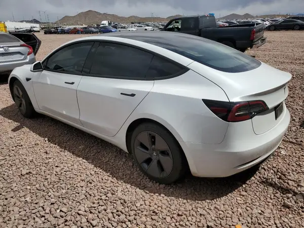 5YJ3E1EA1PF587889 2023 TESLA MODEL 3 - Image 2