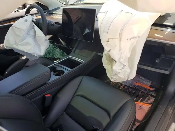 5YJ3E1EA1PF589917 2023 TESLA MODEL 3 - Image 8
