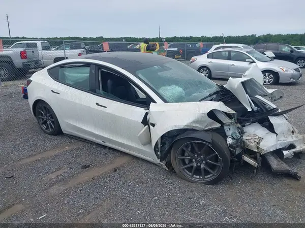 5YJ3E1EA1PF593840 2023 TESLA MODEL 3 - Image 1
