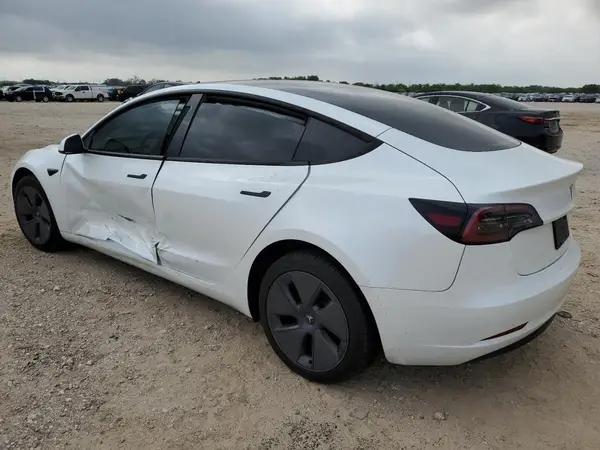 5YJ3E1EA1PF600656 2023 TESLA MODEL 3 - Image 2