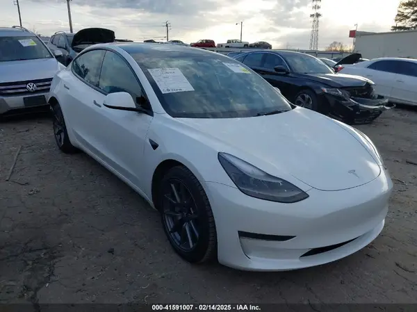 5YJ3E1EA1PF600723 2023 TESLA MODEL 3 - Image 1