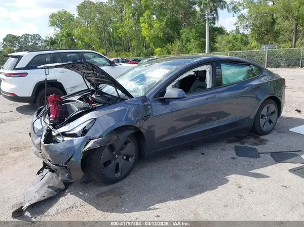 5YJ3E1EA1PF601418 2023 TESLA MODEL 3 - Image 2