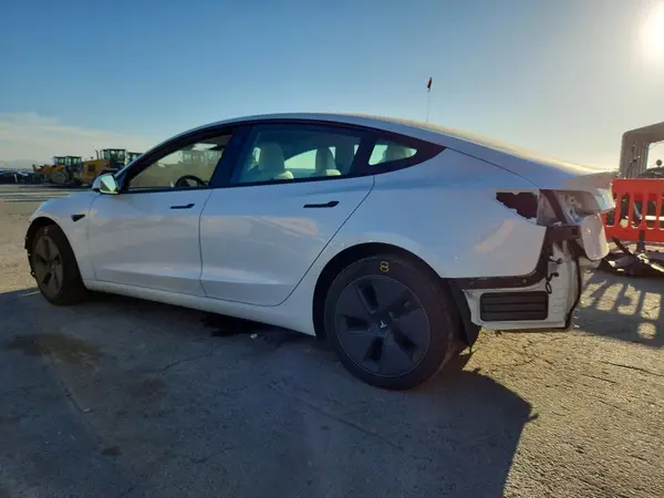 5YJ3E1EA1PF608272 2023 TESLA MODEL 3 - Image 2
