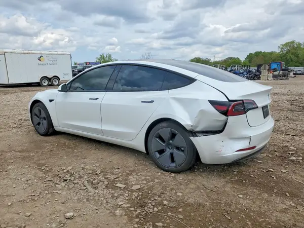 5YJ3E1EA1PF611706 2023 TESLA MODEL 3 - Image 2