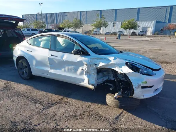 5YJ3E1EA1PF611804 2023 TESLA MODEL 3 - Image 1