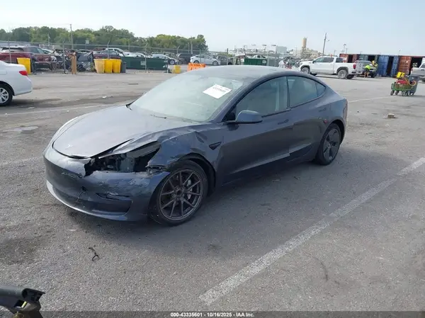 5YJ3E1EA1PF613424 2023 TESLA MODEL 3 - Image 2