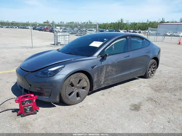 5YJ3E1EA1PF620972 2023 TESLA MODEL 3 - Image 2