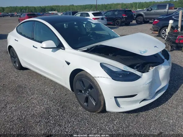 5YJ3E1EA1PF621698 2023 TESLA MODEL 3 - Image 1