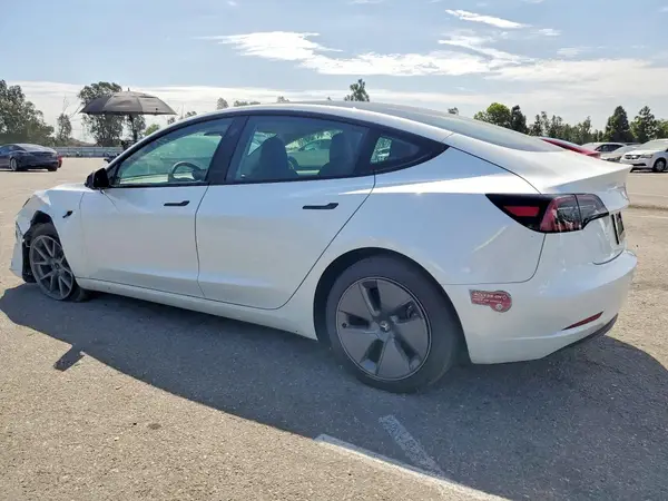5YJ3E1EA1PF624536 2023 TESLA MODEL 3 - Image 2