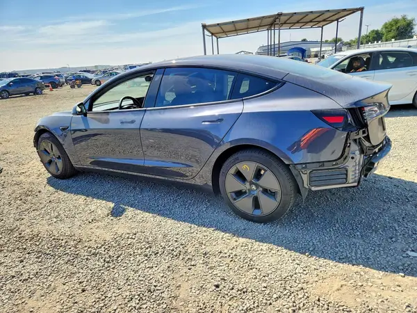 5YJ3E1EA1PF624696 2023 TESLA MODEL 3 - Image 2