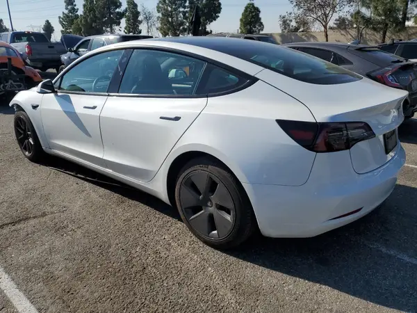 5YJ3E1EA1PF625427 2023 TESLA MODEL 3 - Image 2