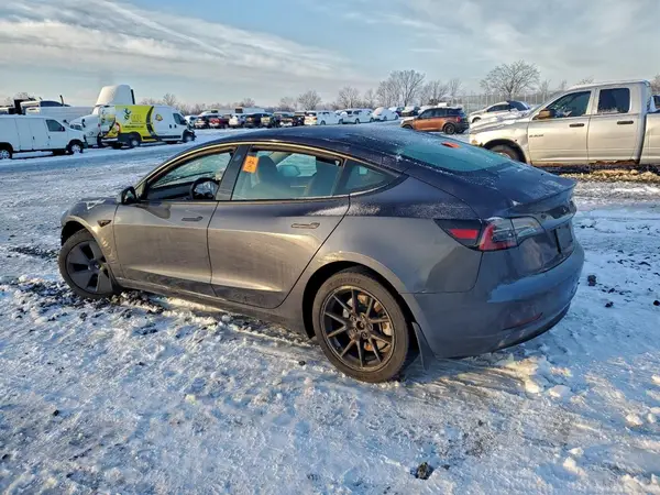 5YJ3E1EA1PF625850 2023 TESLA MODEL 3 - Image 2