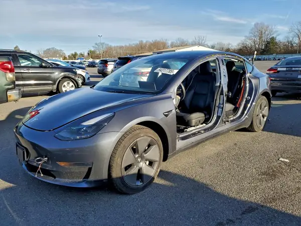 5YJ3E1EA1PF637917 2023 TESLA MODEL 3 - Image 1