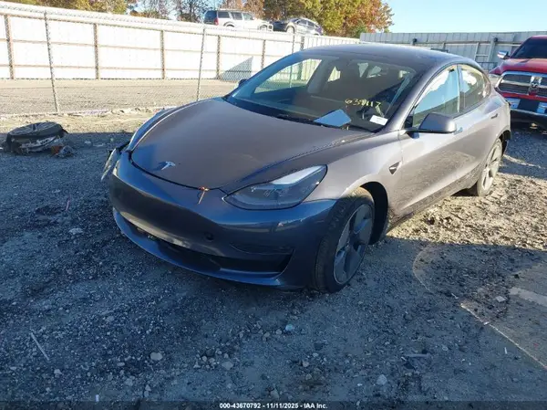 5YJ3E1EA1PF639117 2023 TESLA MODEL 3 - Image 2
