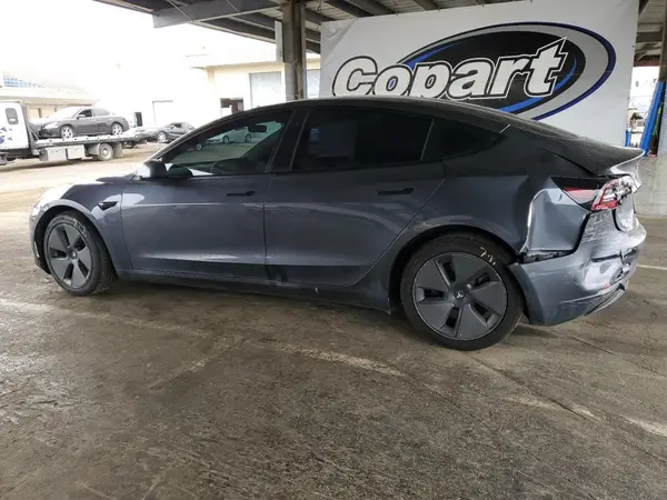 5YJ3E1EA1PF640400 2023 TESLA MODEL 3 - Image 2