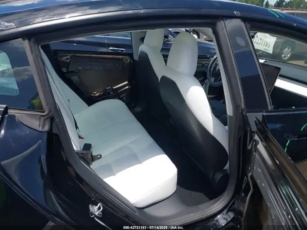 5YJ3E1EA1PF640817 2023 TESLA MODEL 3 - Image 8