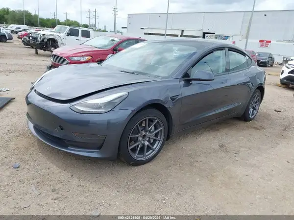 5YJ3E1EA1PF642955 2023 TESLA MODEL 3 - Image 2