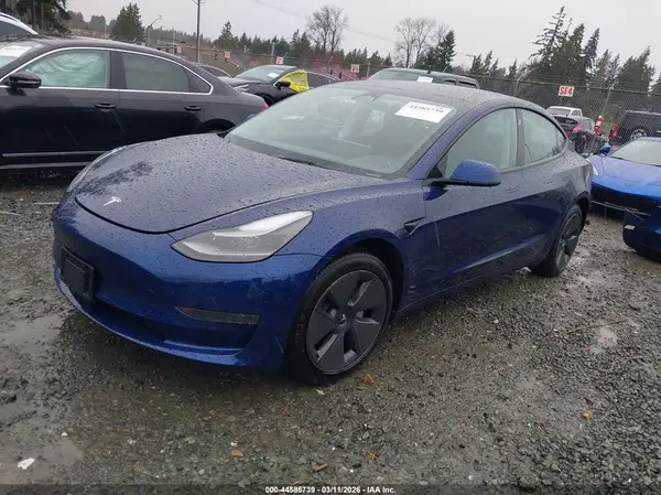 5YJ3E1EA1PF643393 2023 TESLA MODEL 3 - Image 2