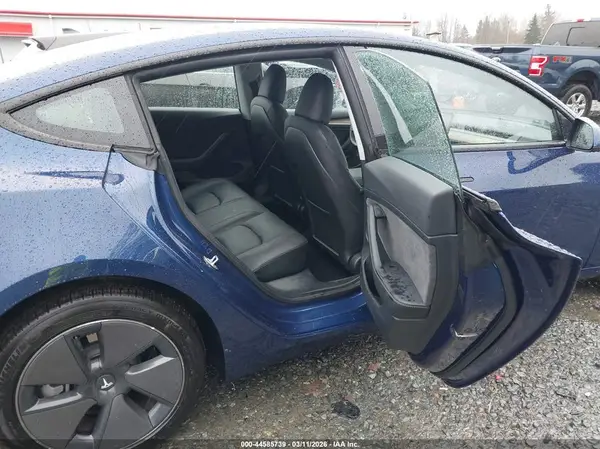 5YJ3E1EA1PF643393 2023 TESLA MODEL 3 - Image 8
