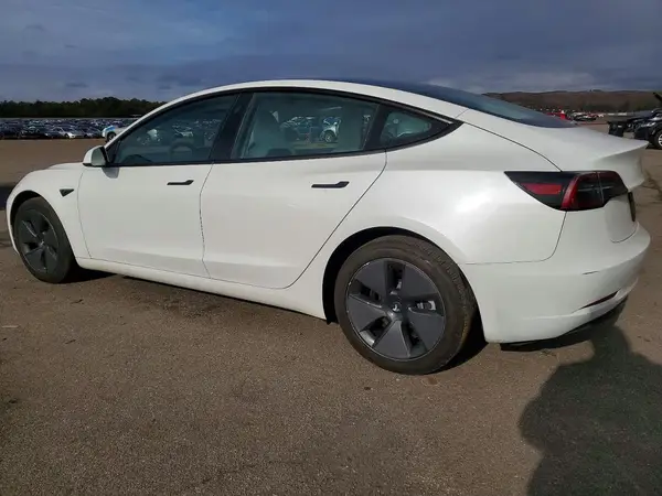 5YJ3E1EA1PF643491 2023 TESLA MODEL 3 - Image 2
