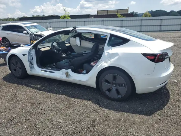 5YJ3E1EA1PF646746 2023 TESLA MODEL 3 - Image 2