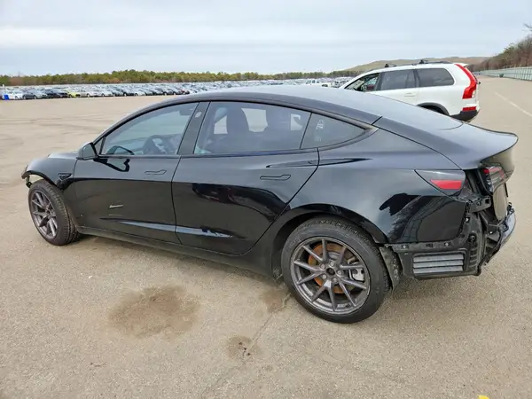 5YJ3E1EA1PF647072 2023 TESLA MODEL 3 - Image 2