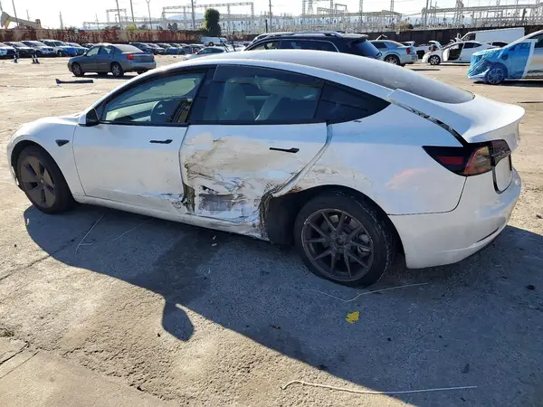 5YJ3E1EA1PF647377 2023 TESLA MODEL 3 - Image 2