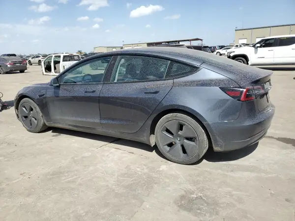 5YJ3E1EA1PF650473 2023 TESLA MODEL 3 - Image 2