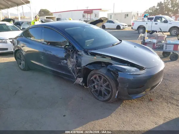 5YJ3E1EA1PF651767 2023 TESLA MODEL 3 - Image 1