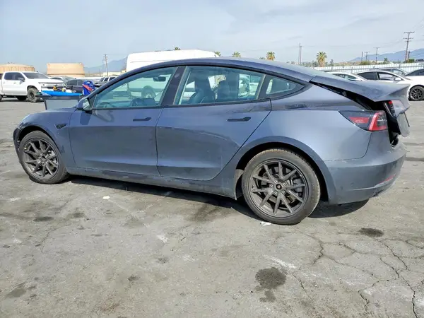 5YJ3E1EA1PF654779 2023 TESLA MODEL 3 - Image 2