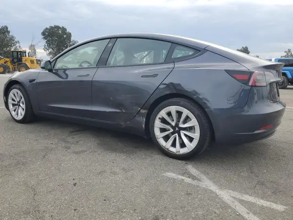 5YJ3E1EA1PF655205 2023 TESLA MODEL 3 - Image 2