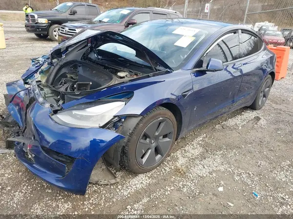 5YJ3E1EA1PF657150 2023 TESLA MODEL 3 - Image 2