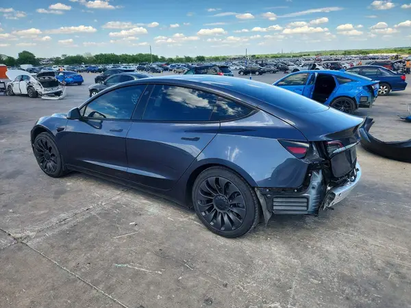 5YJ3E1EA1PF664034 2023 TESLA MODEL 3 - Image 2