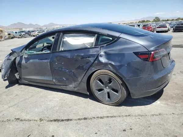 5YJ3E1EA1PF664633 2023 TESLA MODEL 3 - Image 2