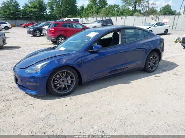 5YJ3E1EA1PF667385 2023 TESLA MODEL 3 - Image 2