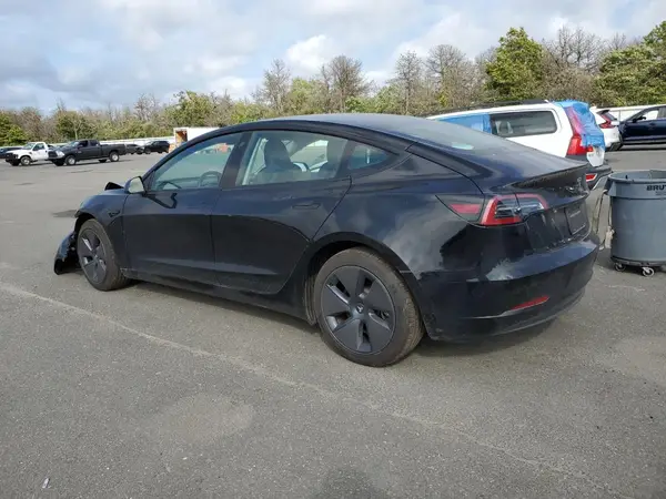 5YJ3E1EA1PF670397 2023 TESLA MODEL 3 - Image 2