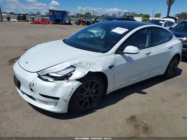 5YJ3E1EA1PF670853 2023 TESLA MODEL 3 - Image 2