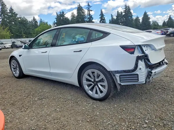 5YJ3E1EA1PF671453 2023 TESLA MODEL 3 - Image 2