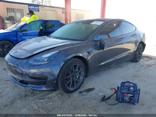 5YJ3E1EA1PF672182 2023 TESLA MODEL 3 - Image 2