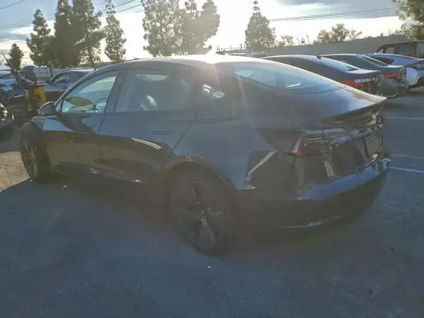 5YJ3E1EA1PF672571 2023 TESLA MODEL 3 - Image 2
