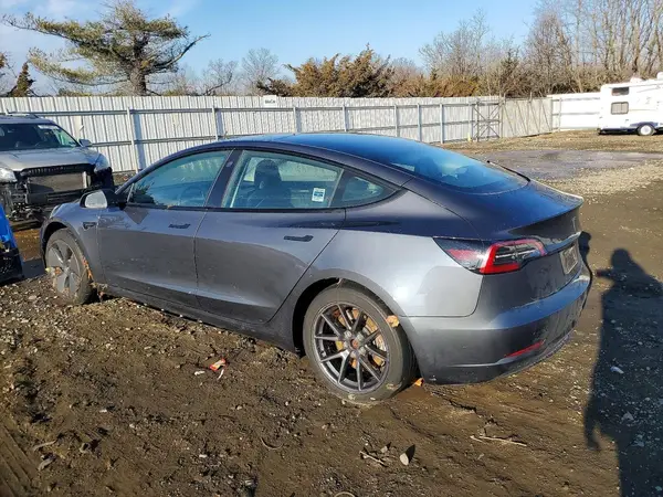 5YJ3E1EA1PF673073 2023 TESLA MODEL 3 - Image 2