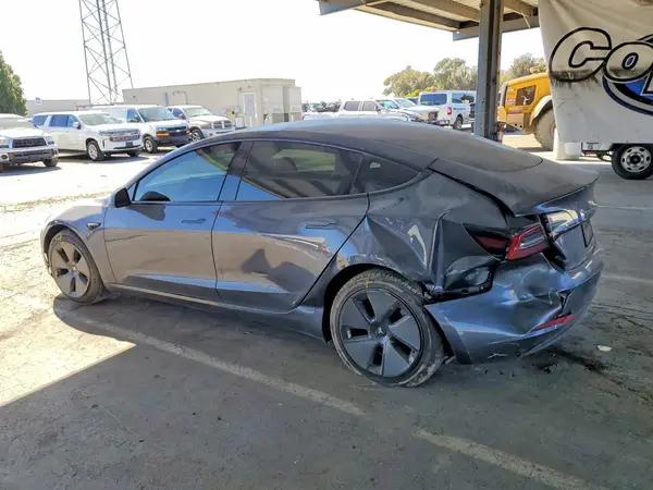 5YJ3E1EA1PF677155 2023 TESLA MODEL 3 - Image 2