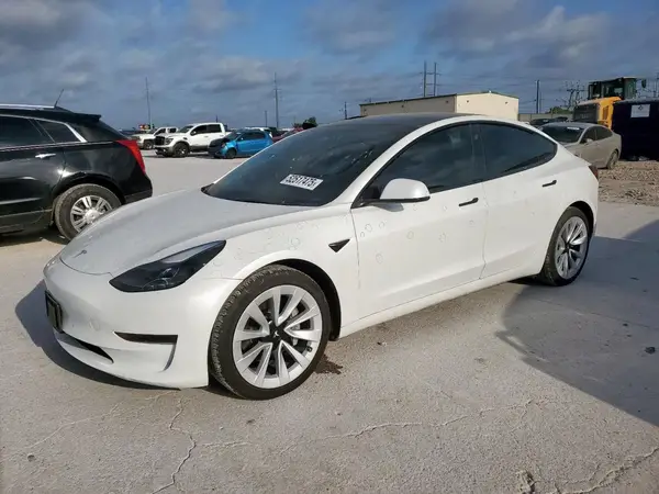 5YJ3E1EA1PF677494 2023 TESLA MODEL 3 - Image 1