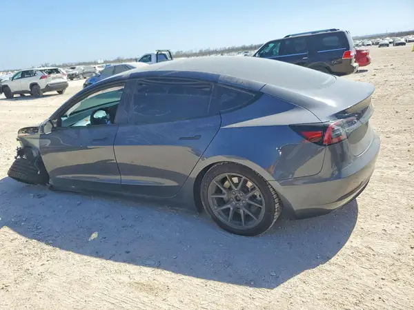 5YJ3E1EA1PF679598 2023 TESLA MODEL 3 - Image 2