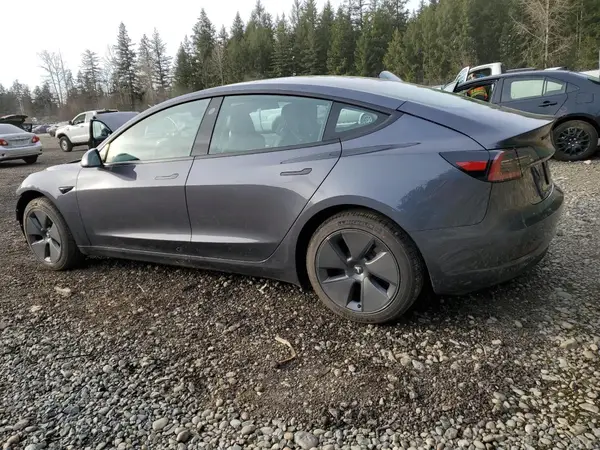 5YJ3E1EA1PF679696 2023 TESLA MODEL 3 - Image 2